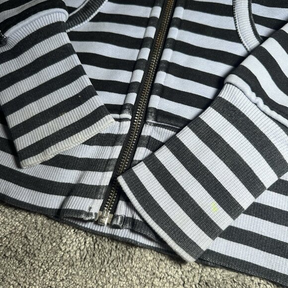 VTG Lululemon Scuba Hoodie Size 2 Light Blue Black Striped Full Zip Thumbholes - Picture 5 of 11